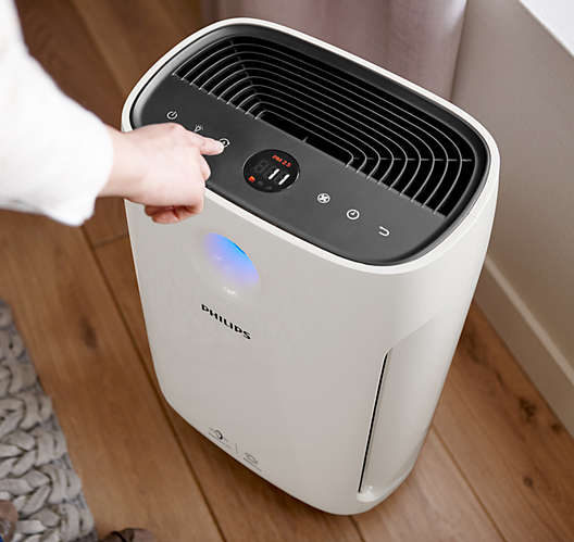 Panel sterujący i przednia obudowa Philipsa AC2887/10. Materiały własne Ranking-Oczyszczaczy.pl