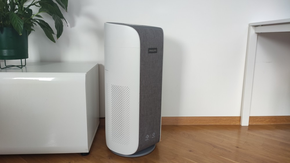 Philips AC3858/50 Dual Scan widziany z boku. Materiały własne Ranking-Oczyszczaczy.pl